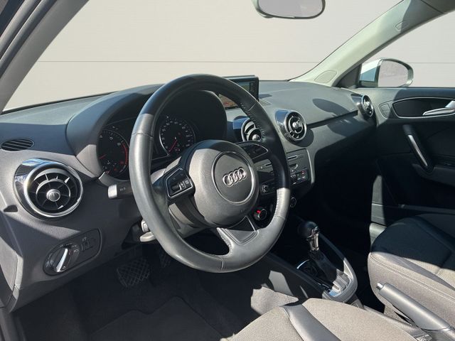 Audi A1 Sportback NaviKlimaPDCBTACCSHZACCSchec