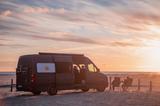 Volkswagen Crafter Profi Ausbau autarker Camper - Wohnwagen & Wohnmobil in Augsburg