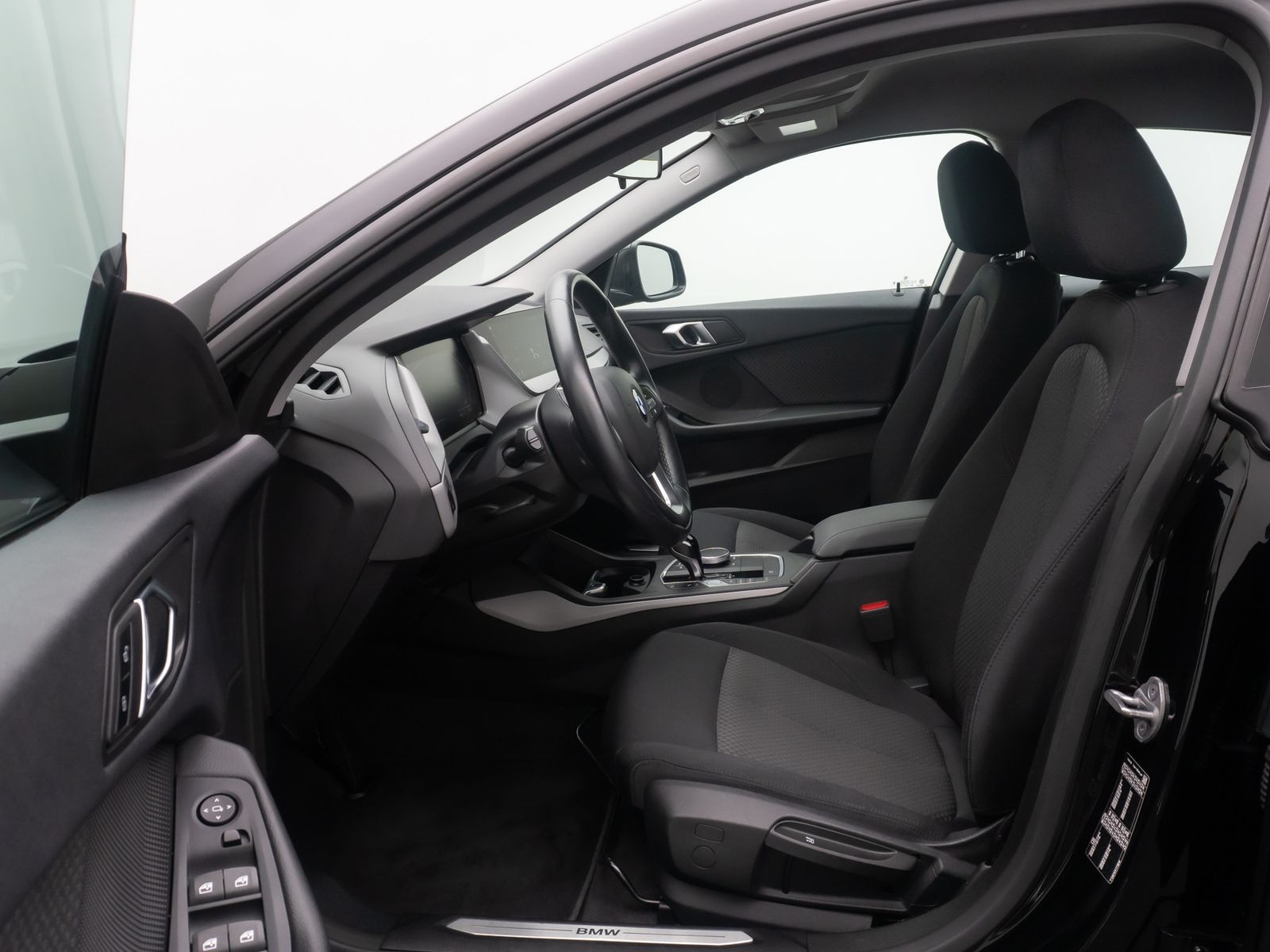 Fahrzeugabbildung BMW 218 Gran Coupé GeschwindigReg PDC DAB CockpitPr