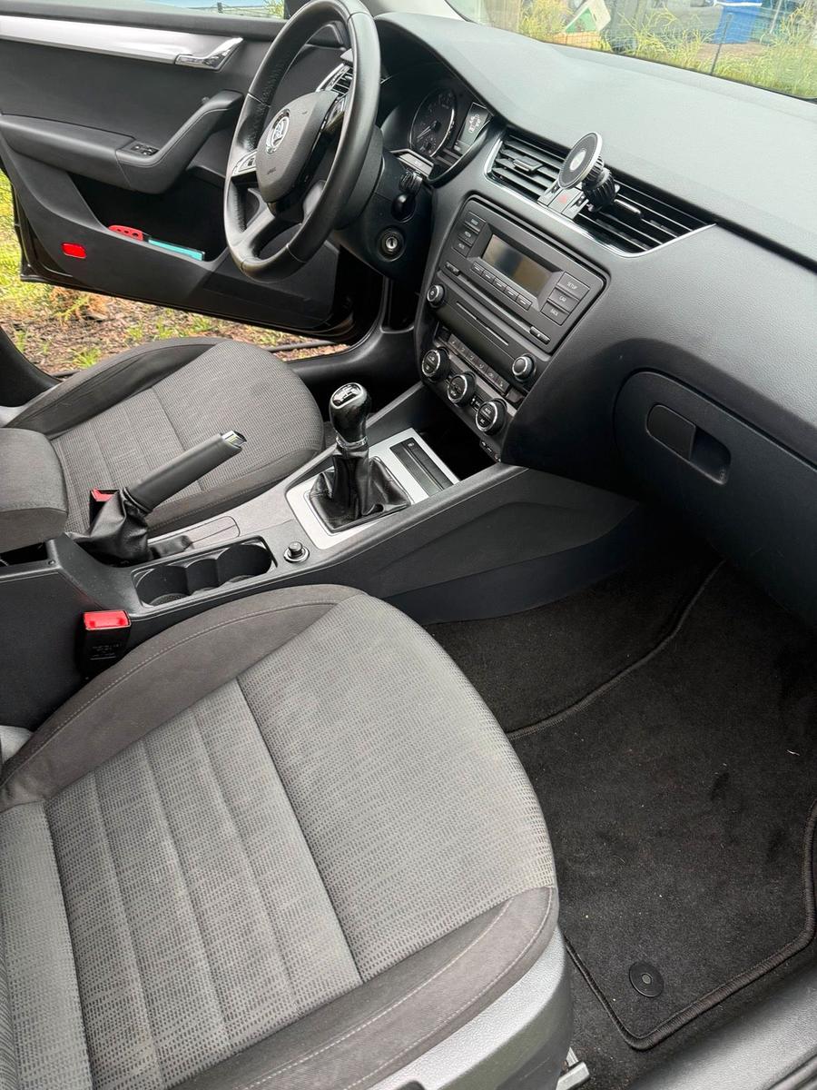 Skoda Octavia 2014 — engine 140 HP (103kW)