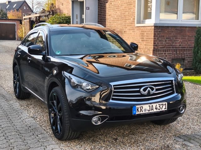 INFINITI QX70