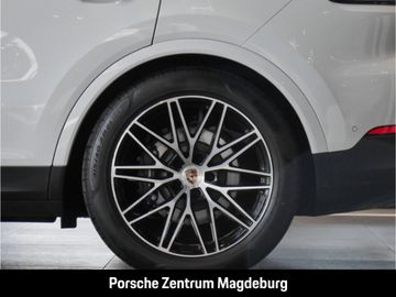 Porsche Cayenne - 12
