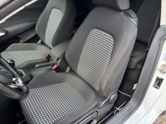 Fahrzeugabbildung Volkswagen Scirocco 1.4 TSI PDC NAVI LIGHT-ASSIST
