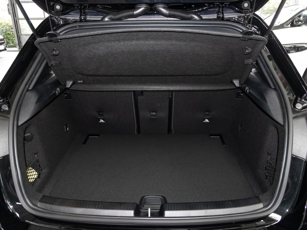Mercedes-Benz A 250 4M Special Edition AMG *360*Pano*Memo*TotW