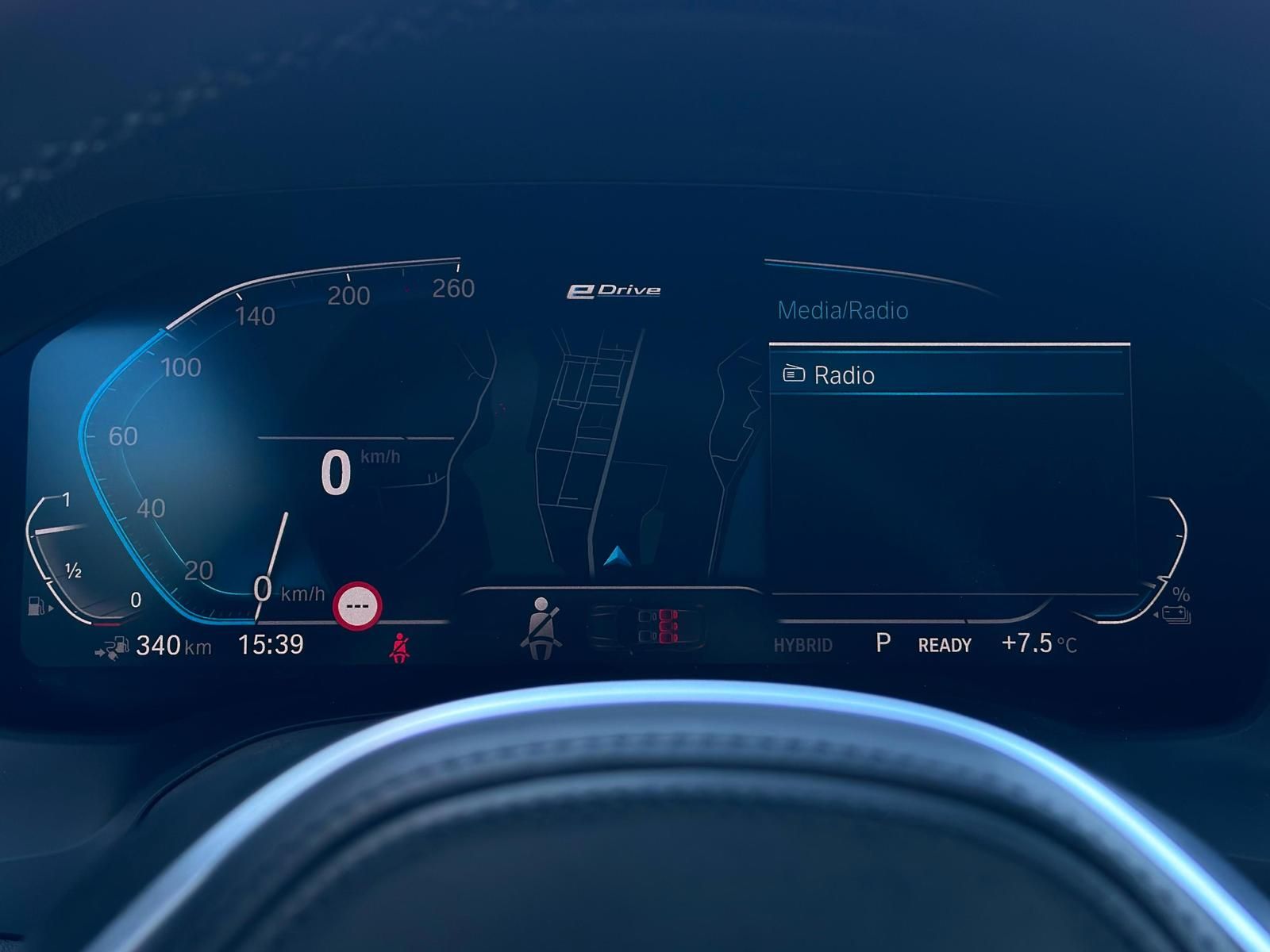 BMW 330e Touring M SPORT PAKET LED#KEYLE#SPUR#NAVI - Image 12