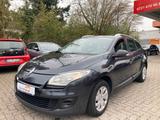 Renault Megane Kombi 1,6 100 PS-Klima-AHK - Renault Megane aus 2012 mit Benzin-Antrieb: Kombi