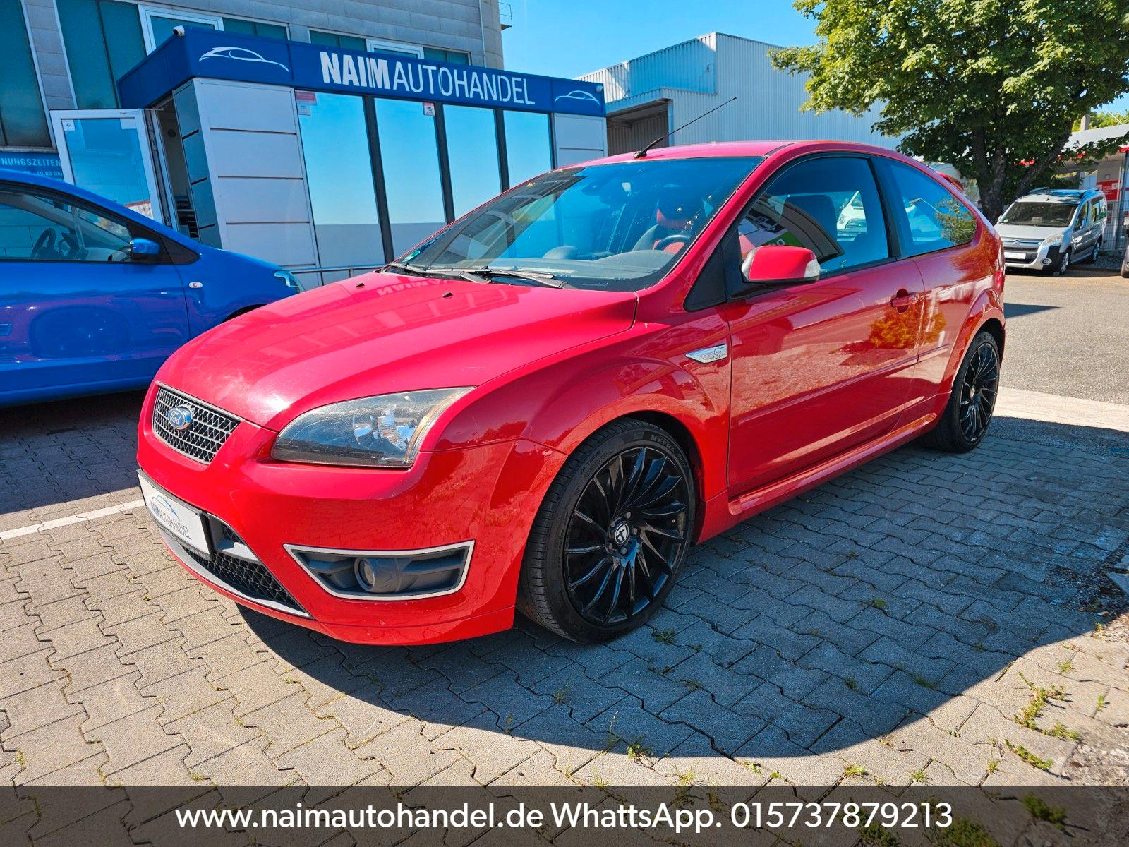 Ford Focus 2,5 ST 225 PS PDC Recaro Navi