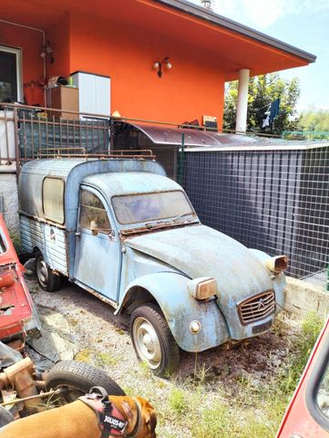 Citroën Citroen 2cv AK 400 1977 furgonetta da restaurare