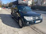 Mitsubishi Pajero 3,2 DI-D 4WD Edition 30 Automatik Edi... - Mitsubishi Pajero aus 2013
