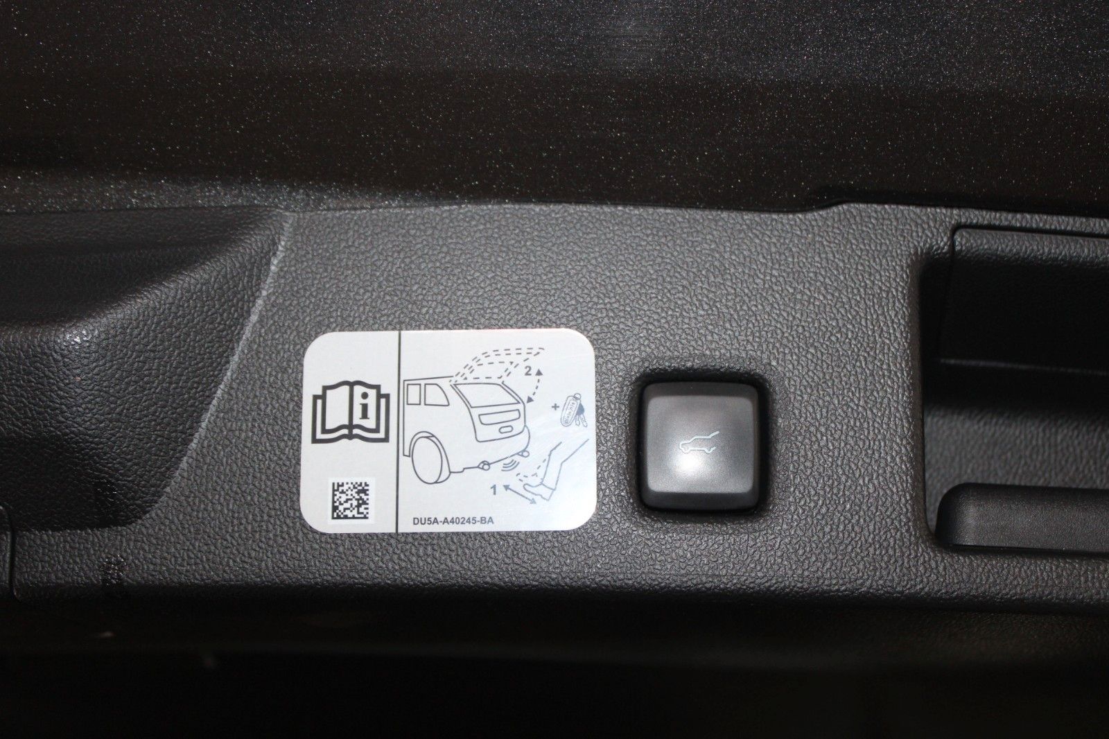 Fahrzeugabbildung Ford Kuga PHEV Titanium X AHK LED HUD 2xCam WinterP.