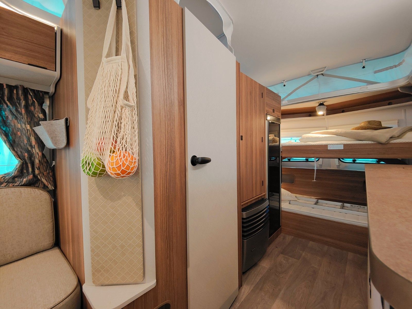 Fahrzeugabbildung HYMER / ERIBA / HYMERCAR Touring 560 Legend Urban 2026