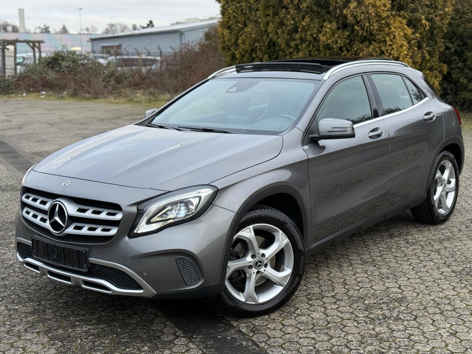 Mercedes-Benz GLA 250 * 7G AUTOMATIK * PANO * LED * TW * AHK *