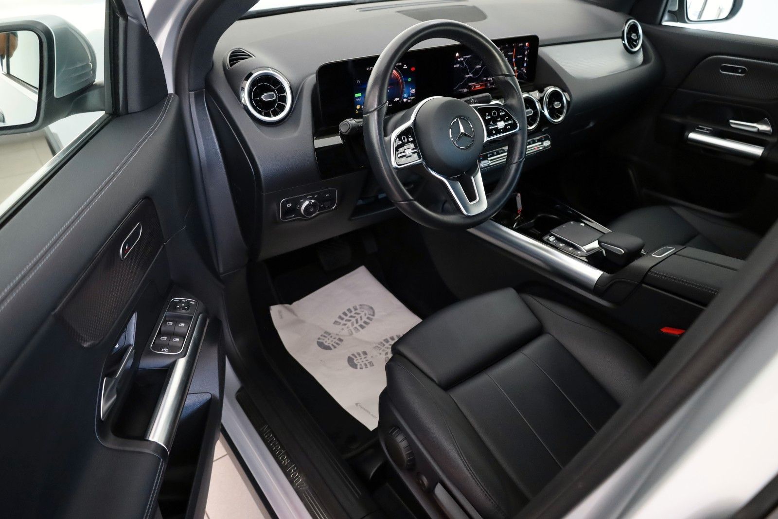 Fahrzeugabbildung Mercedes-Benz GLA 250 e, Progressive Leder,Navi,LED,SH,Kamera