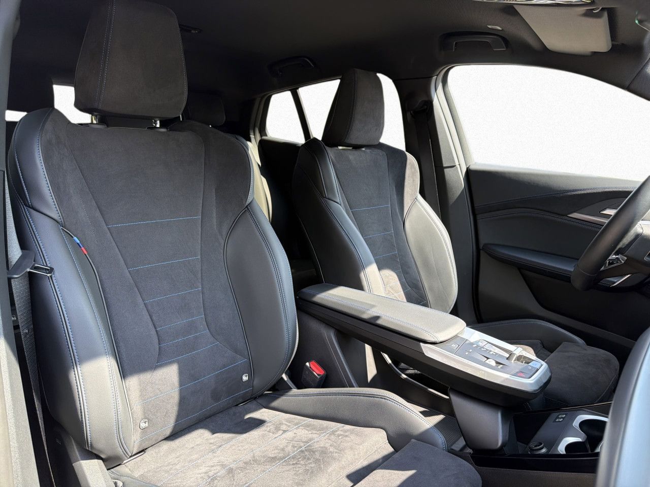 BMW iX2 - Bild 13