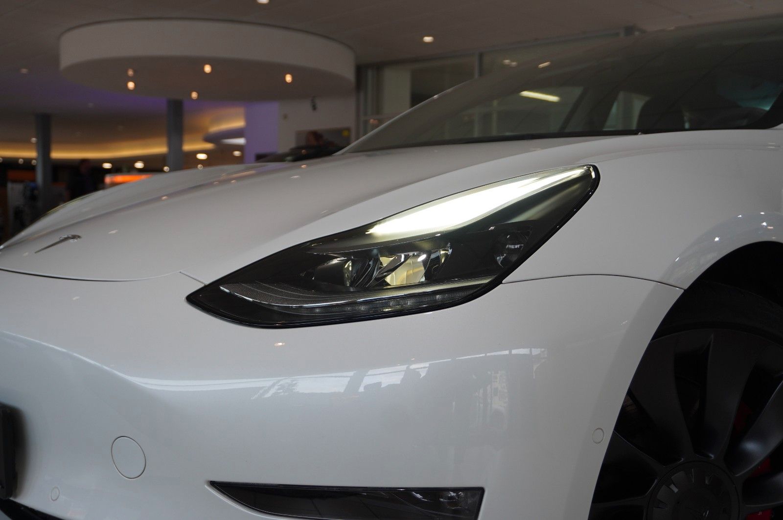 Fahrzeugabbildung Tesla Model 3 PERFORMANCE DUAL-MOTOR NAVI/LED/KAMERA