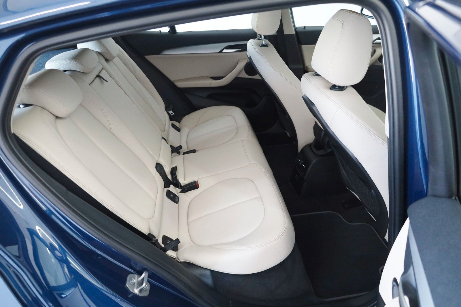 Fahrzeugabbildung BMW X2 xDrive 25e Advantage,Leder,Navi,SH,HUD,Kamera