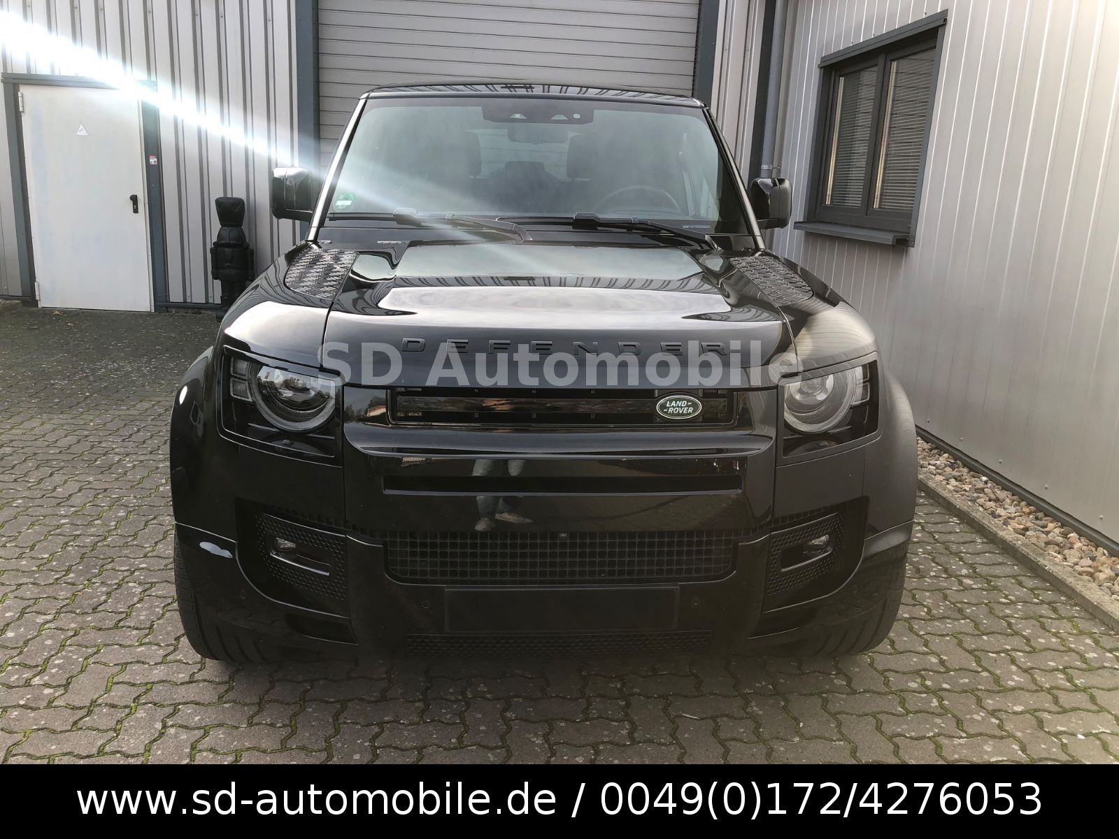 Land Rover Defender 90 X-Dynamic D250 3,0d SE BLACK-DESIGN foto 2