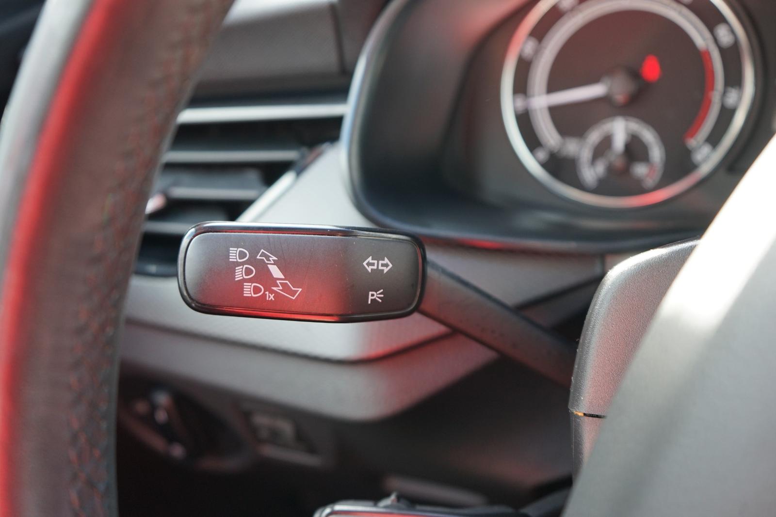 Skoda Kamiq 1.0 TSI DSG Ambition LED ACC AHK Klimaaut., миниатюра 22