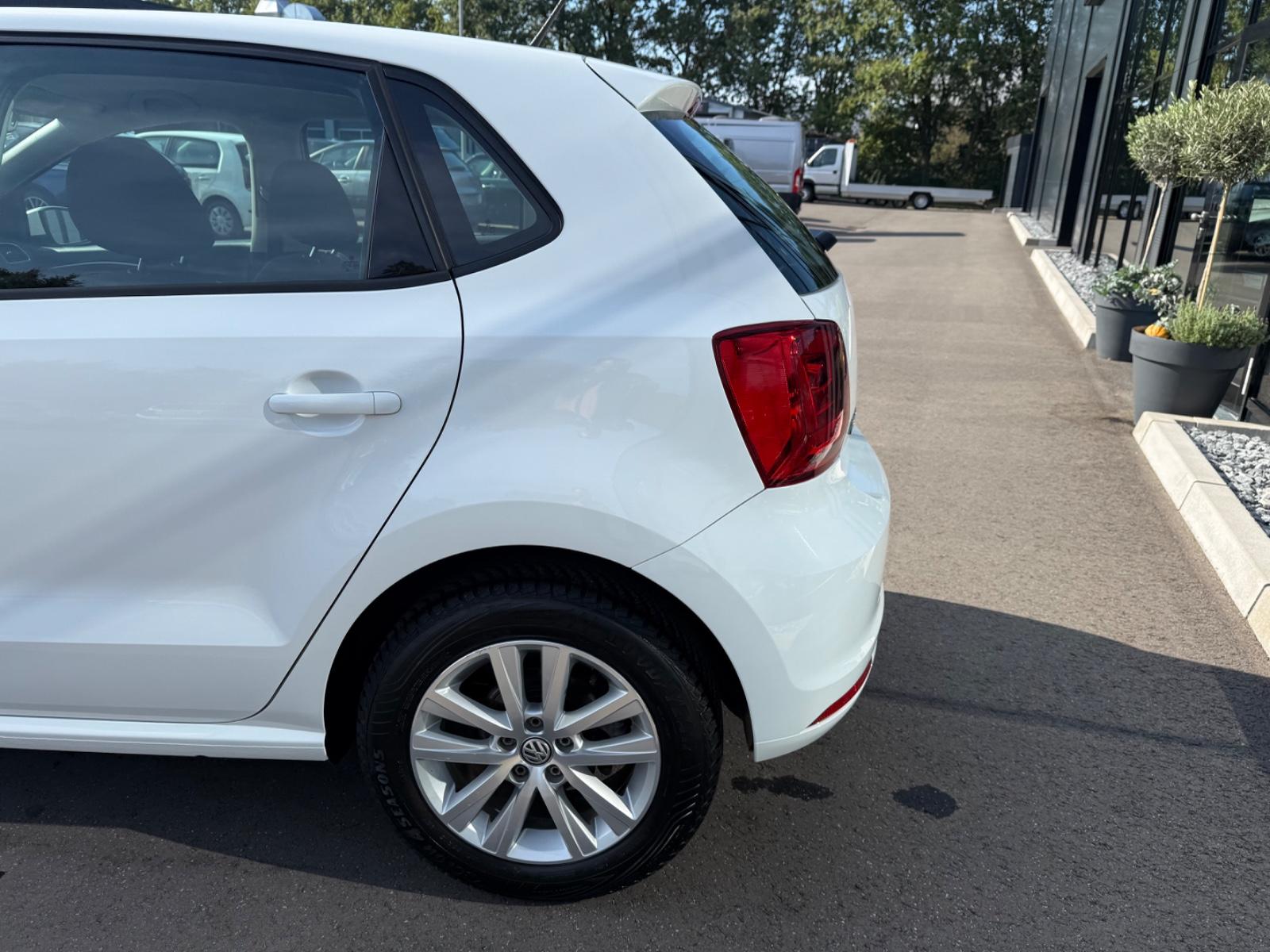 Volkswagen Polo V Comfort*KLIMA*SHZ*FSP*ALU*4SEASON*HU NEU*