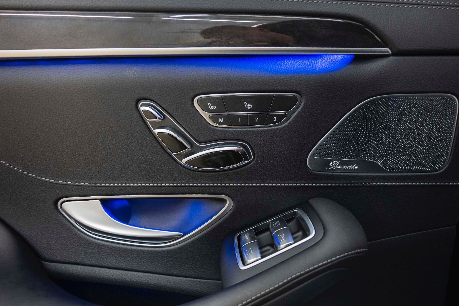 Fahrzeugabbildung Mercedes-Benz S 560 BURMESTER MASSAGE LED HUD 360° LUFT PANO