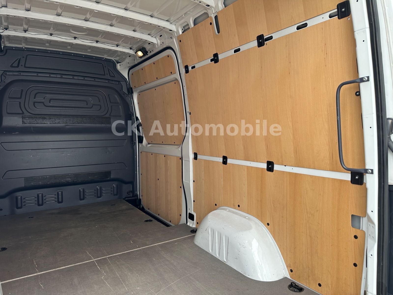 Fahrzeugabbildung Mercedes-Benz Sprinter III Kasten 317 RWD L2H2/Klima/Tempomat