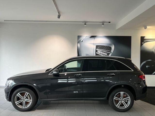 Fahrzeugabbildung Mercedes-Benz GLC 300 de 4M AMG/360°/AHK/Pano