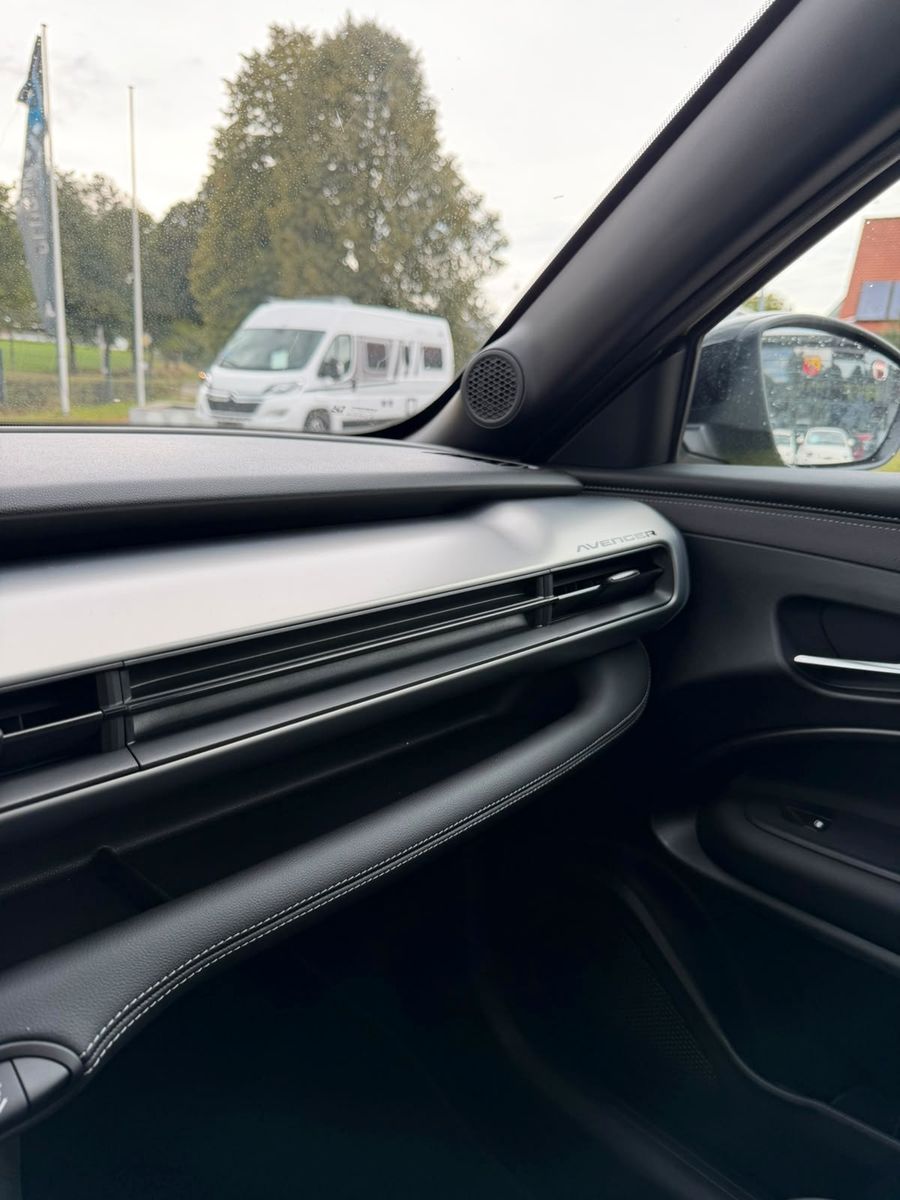 Fahrzeugabbildung Jeep Altitude Electric MJ27 virtual cockpit ACC uvm.