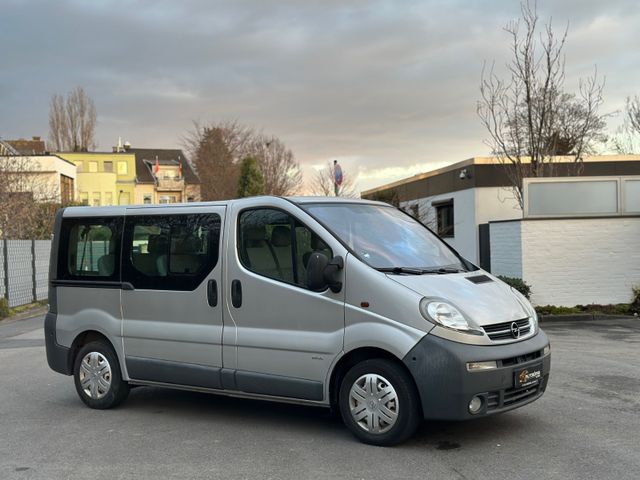 Opel Vivaro Kombi L1H1 2,7t/9Sitzer/Tüv /Scheckheft