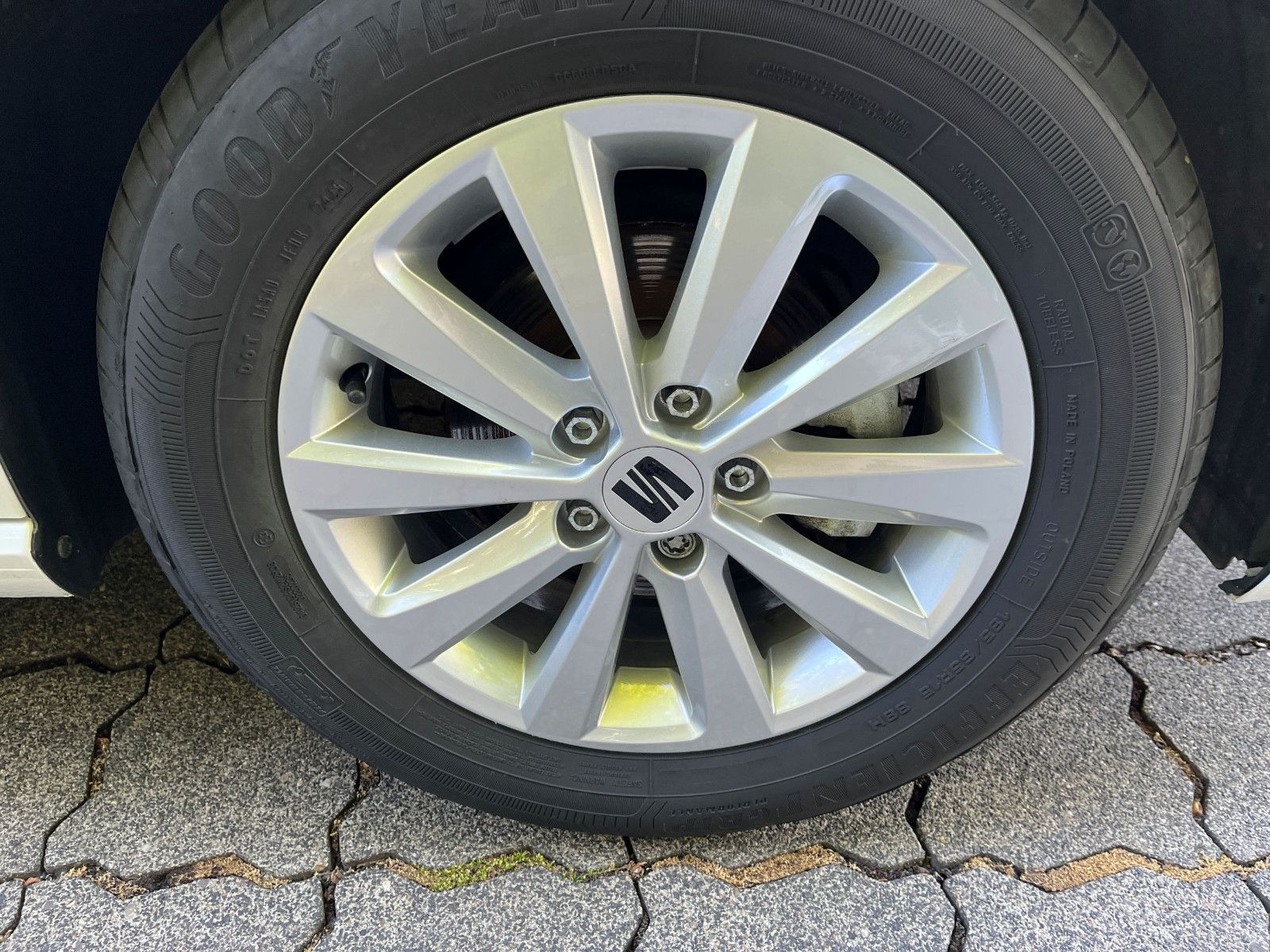Fahrzeugabbildung SEAT Ibiza 1,0 TSI SHZ PDC LED ALU PDC FULL LINK MFL