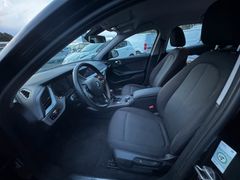 Fahrzeugabbildung BMW 118 1 Limousine 118 d Advantage LED PDC