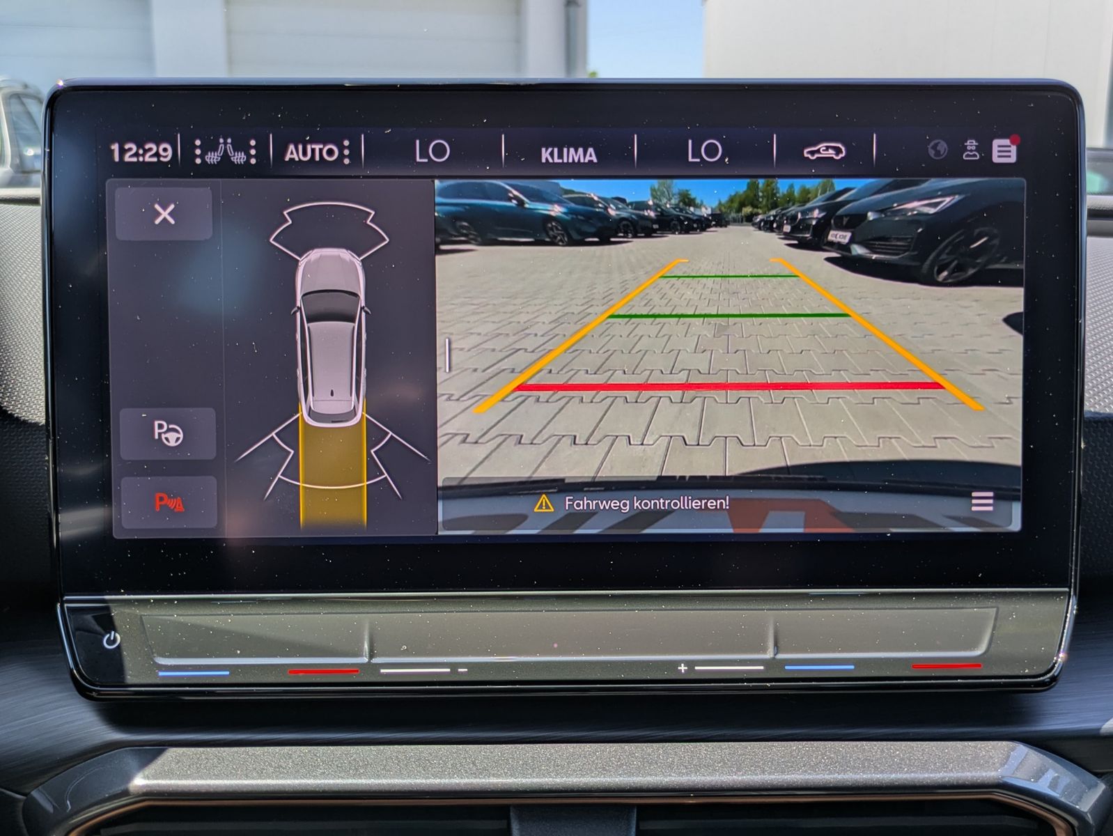 Fahrzeugabbildung CUPRA Leon 1.5 eTSI DSG MATRIX-LED*ACC*AHK*KAMERA*18"