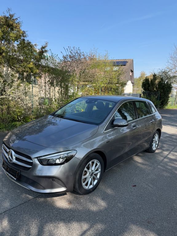 Image of Mercedes-Benz B 250