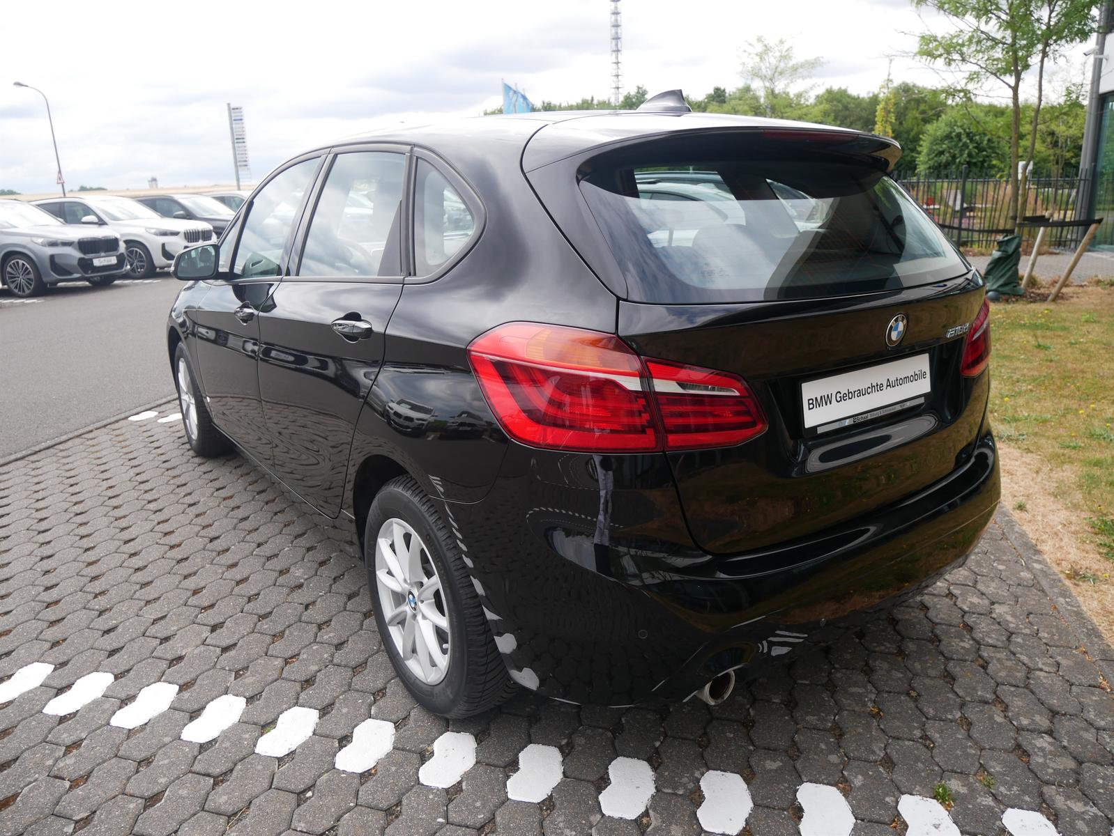 BMW 216d Active Tourer Advantage NAV SHZ PDC hinten