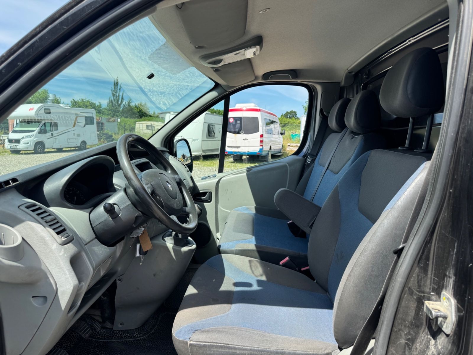 Fahrzeugabbildung Renault TRAFIC 2.0 DCI 115