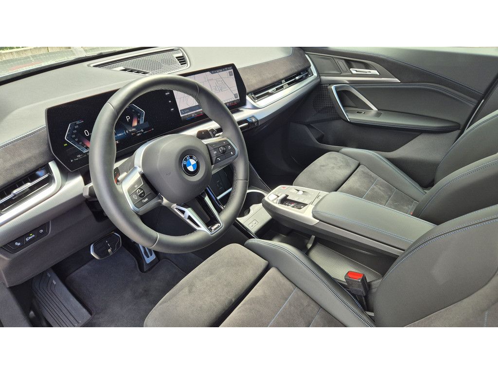 BMW X1 sDrive 18i M-Sport AHK PANO KAM LED NAVI SHZG foto 9