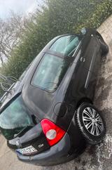Renault Clio 1.5 dCi Diesel - Baujahr 2003 - Renault Clio aus 2003 mit Diesel-Antrieb