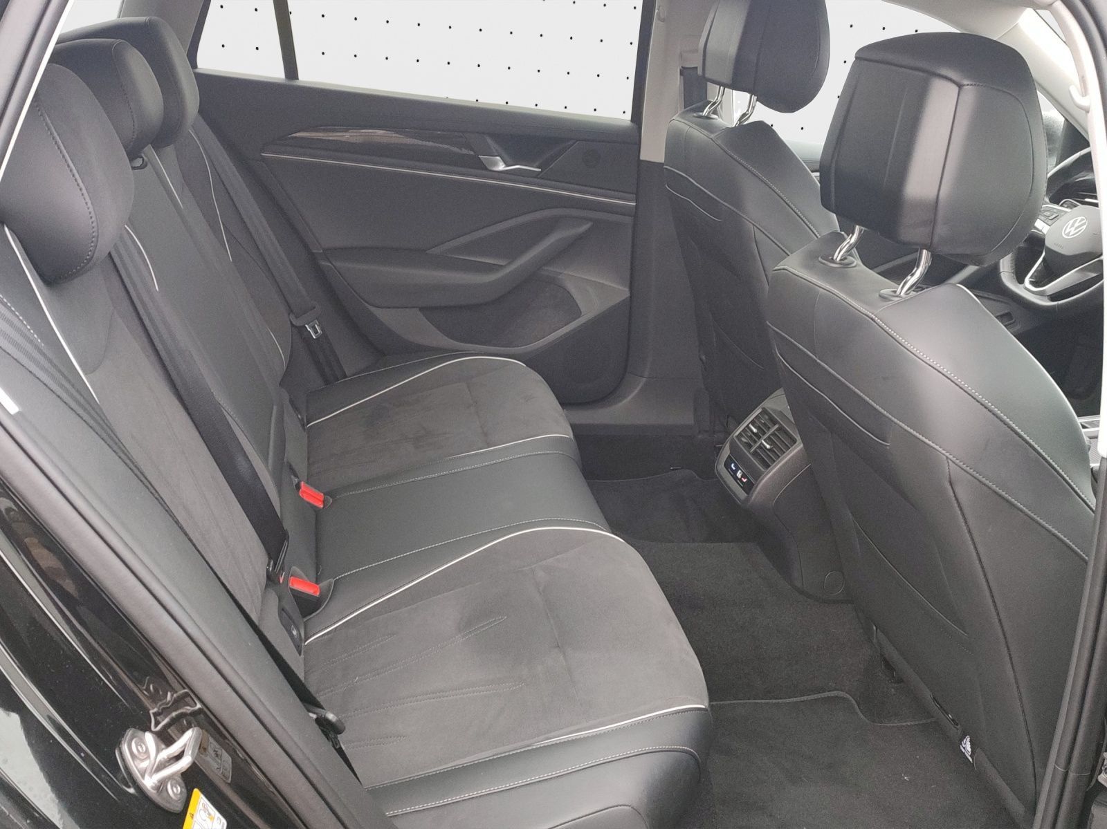 Volkswagen Passat Variant - Bild 18