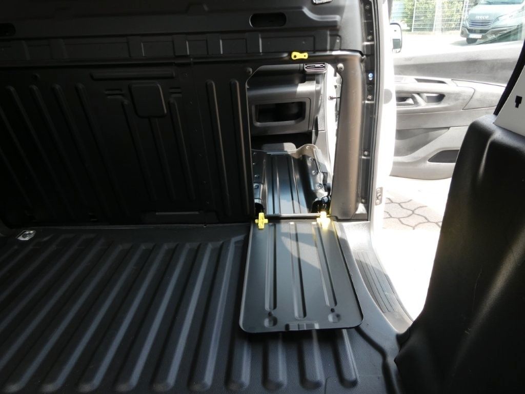 Fahrzeugabbildung Fiat Doblo Kastenwagen L2