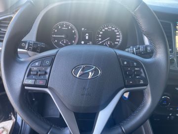 Fahrzeugabbildung Hyundai Tucson 1.6 T-GDI 7-DCT Navi KLIMAAUTOMATIK SHZ