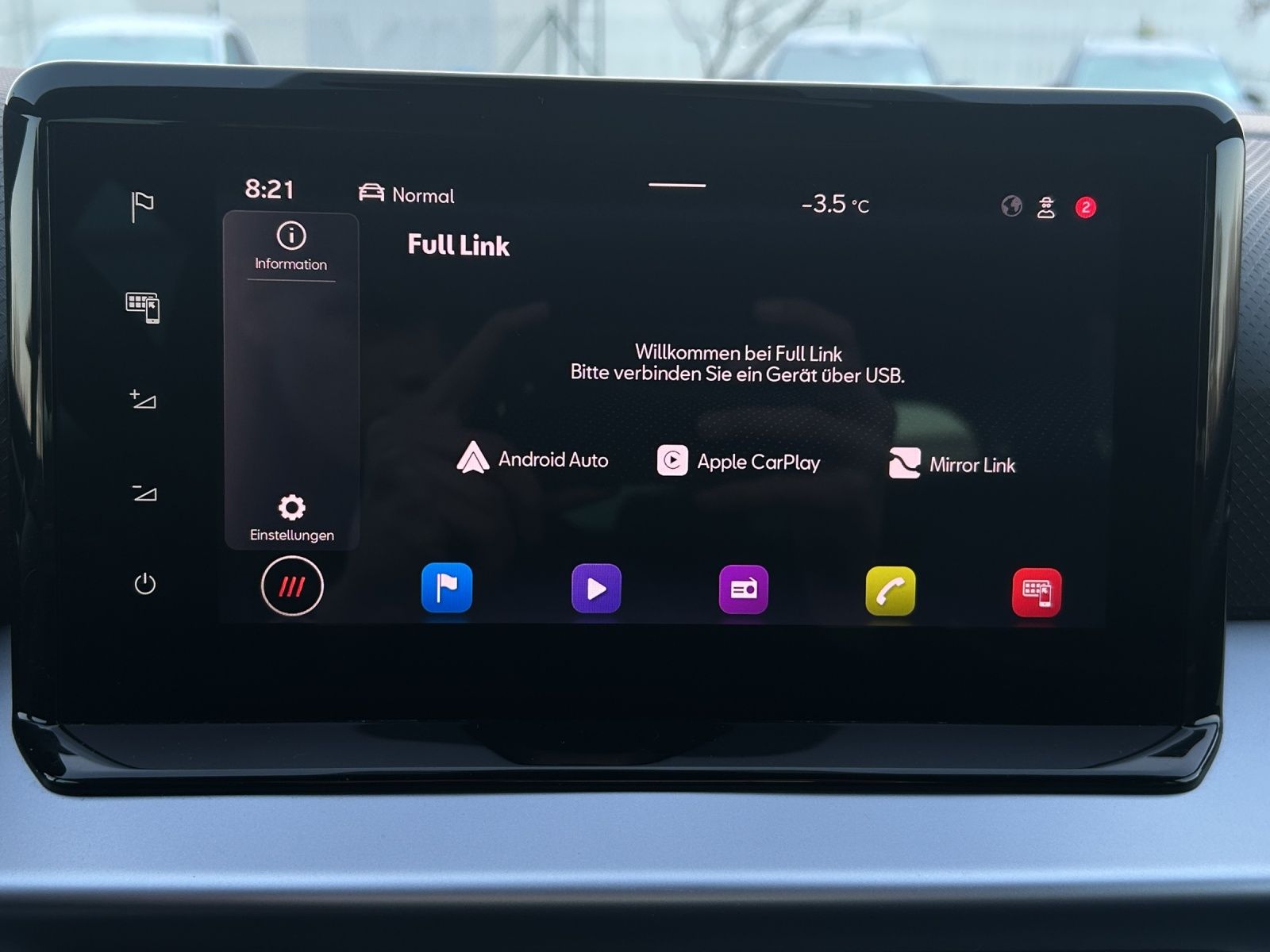 Fahrzeugabbildung SEAT Arona TSI FR-Line DSG LED Navi AID ACC RFK SH LM