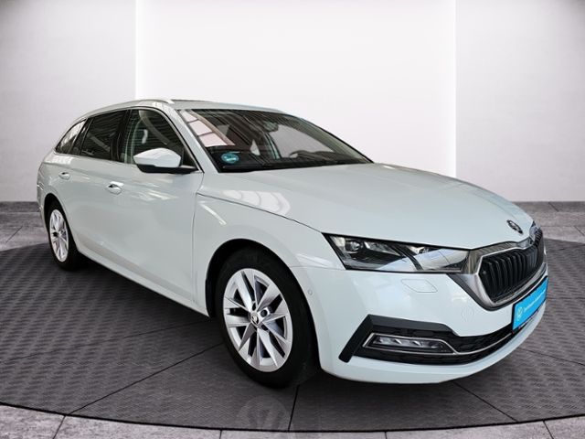 Fahrzeugabbildung SKODA Octavia Combi 2.0 TDI DSG Style MATRIX NAVI PANO