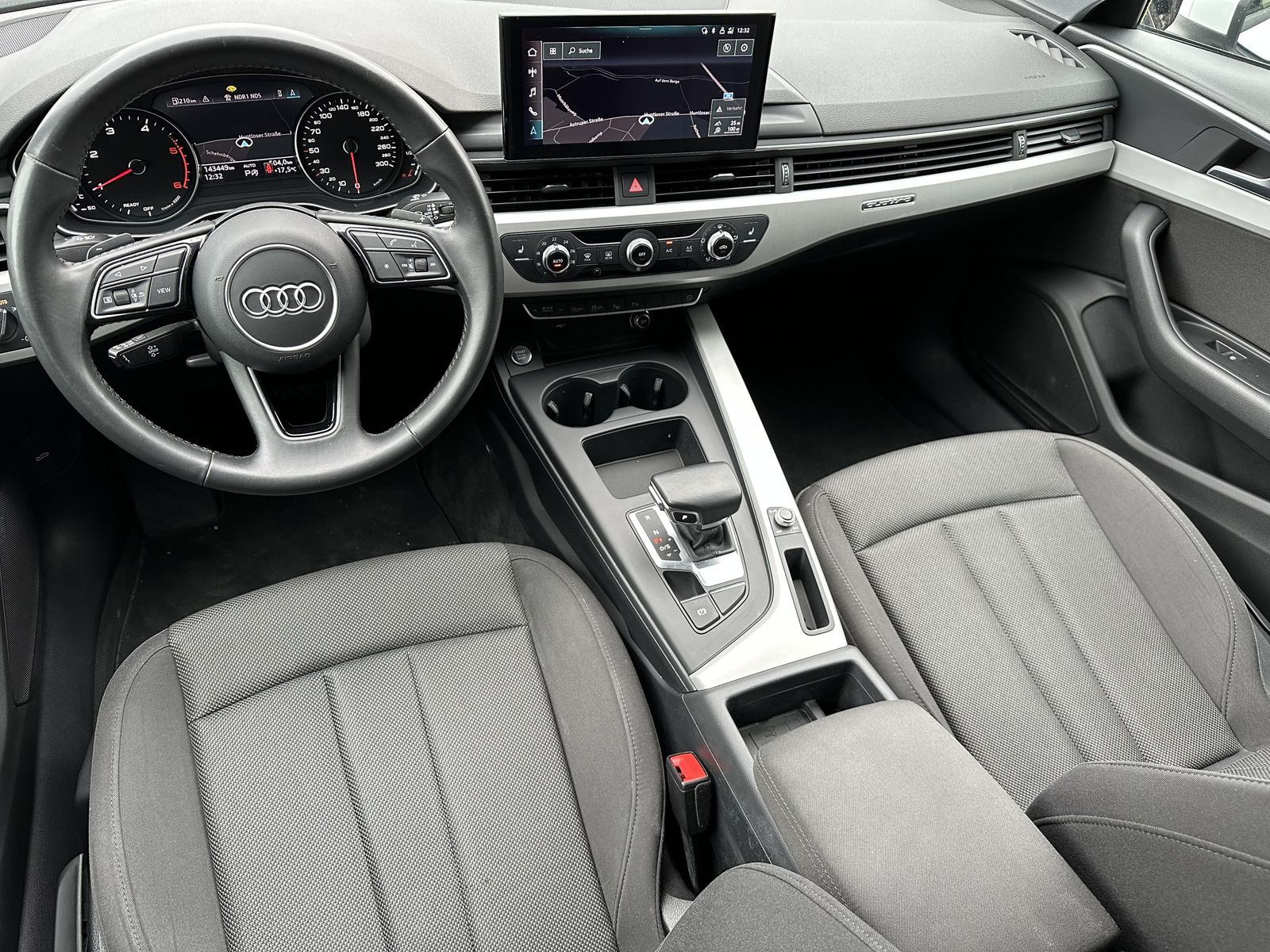 Fahrzeugabbildung Audi A4 Avant 40 TDI Quattro Aut. NAV+LED+KAMERA+18ZO
