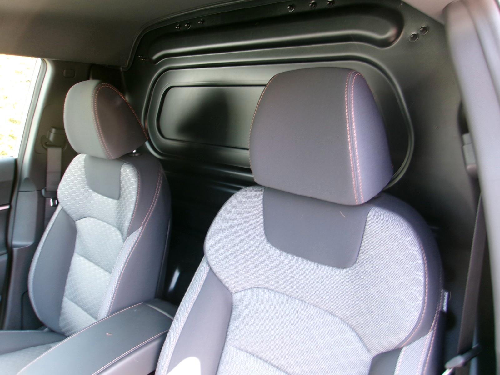 KGM Torres EVX Van Cargo Core 2 WD