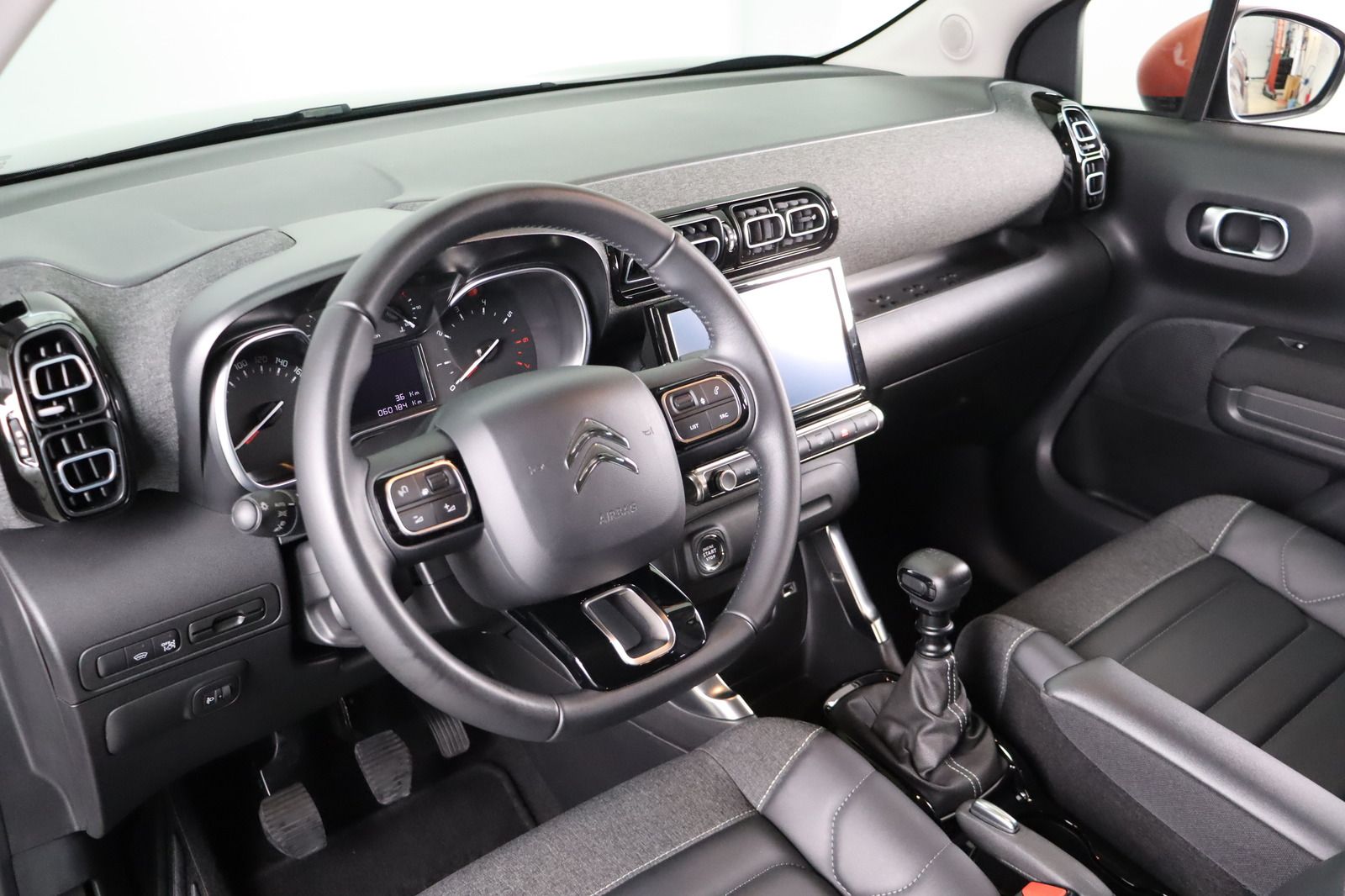 Fahrzeugabbildung Citroën C3 Aircross PT 110 Shine * LED * SHZ *