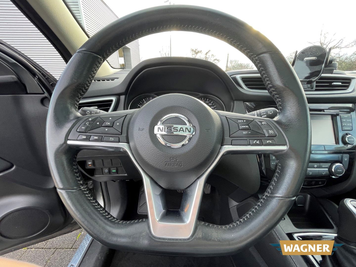 Fahrzeugabbildung Nissan Qashqai N-Connecta Auto springt nicht an