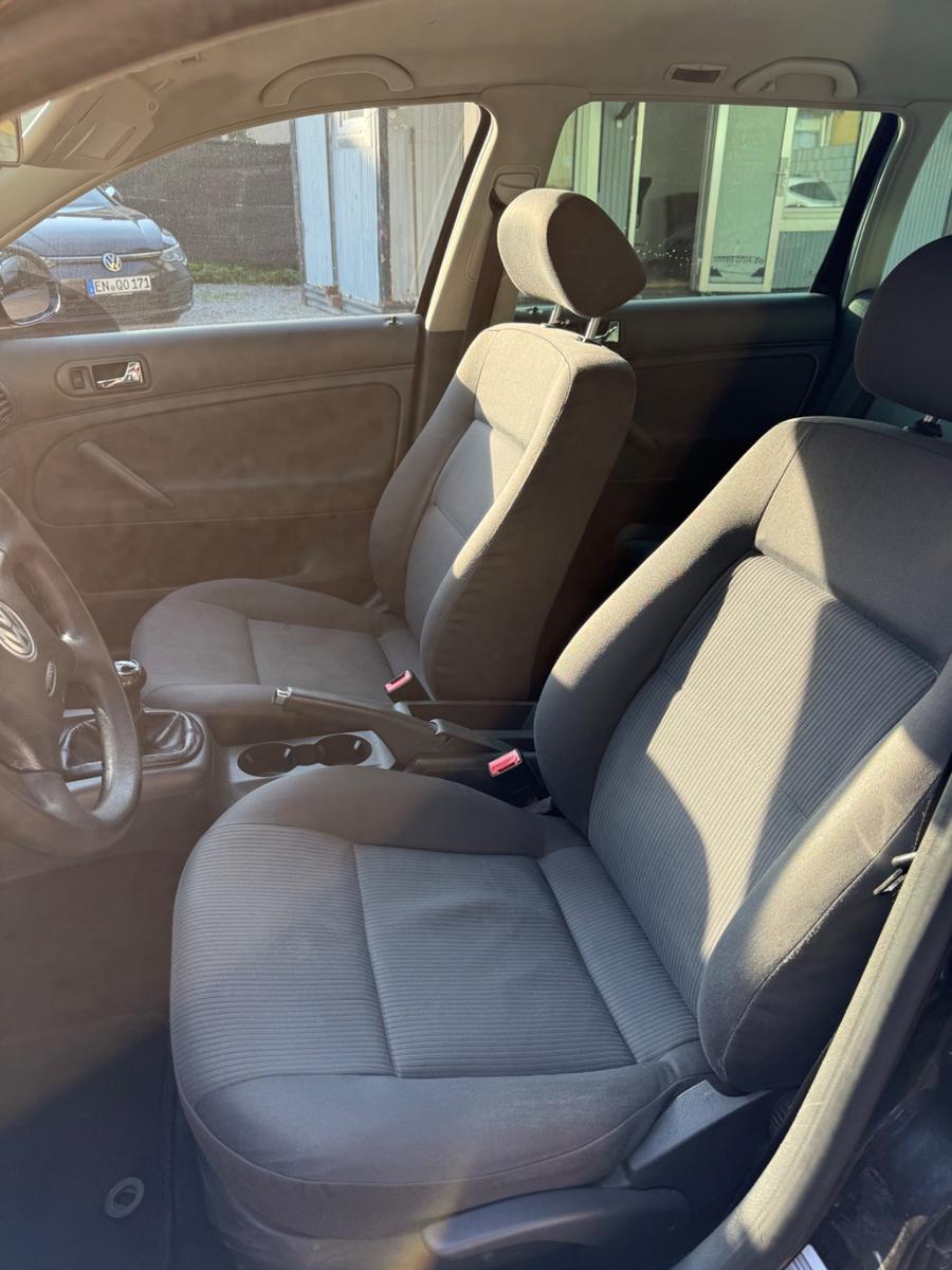 Volkswagen Passat 2005 — photo 11