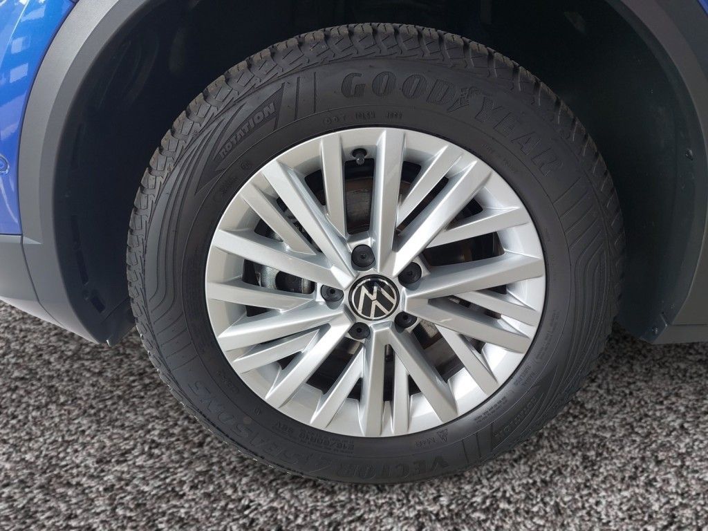 Fahrzeugabbildung Volkswagen T-Roc 1.5 TSI DSG Life AHZV Anschlußgarantie