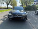BMW 530d Touring A -LED+HUD+8-fach+Keyless - BMW 530 in Mönchengladbach