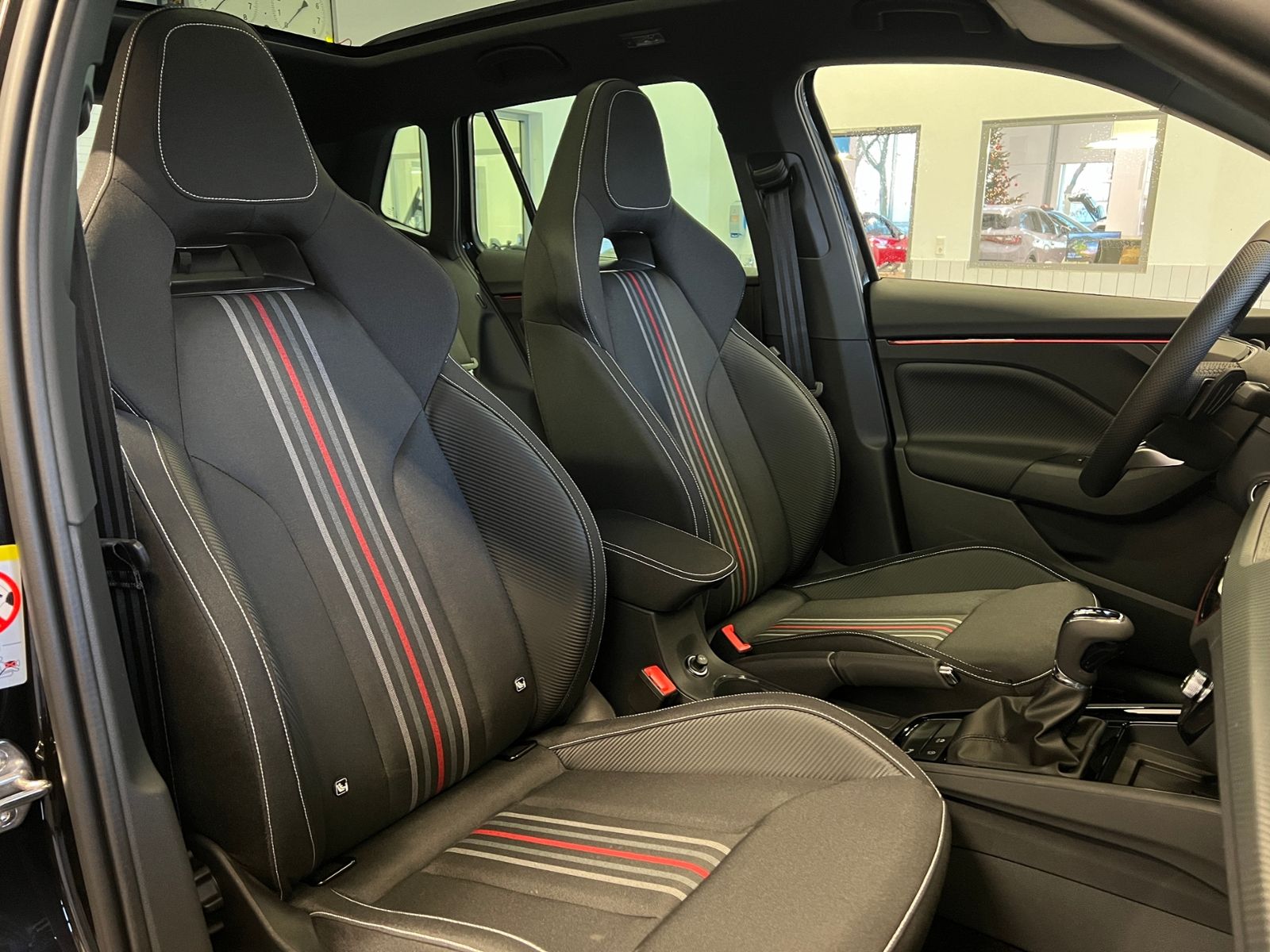 Fahrzeugabbildung SKODA Kamiq Monte Carlo 1.5 TSI DSG *AHK*