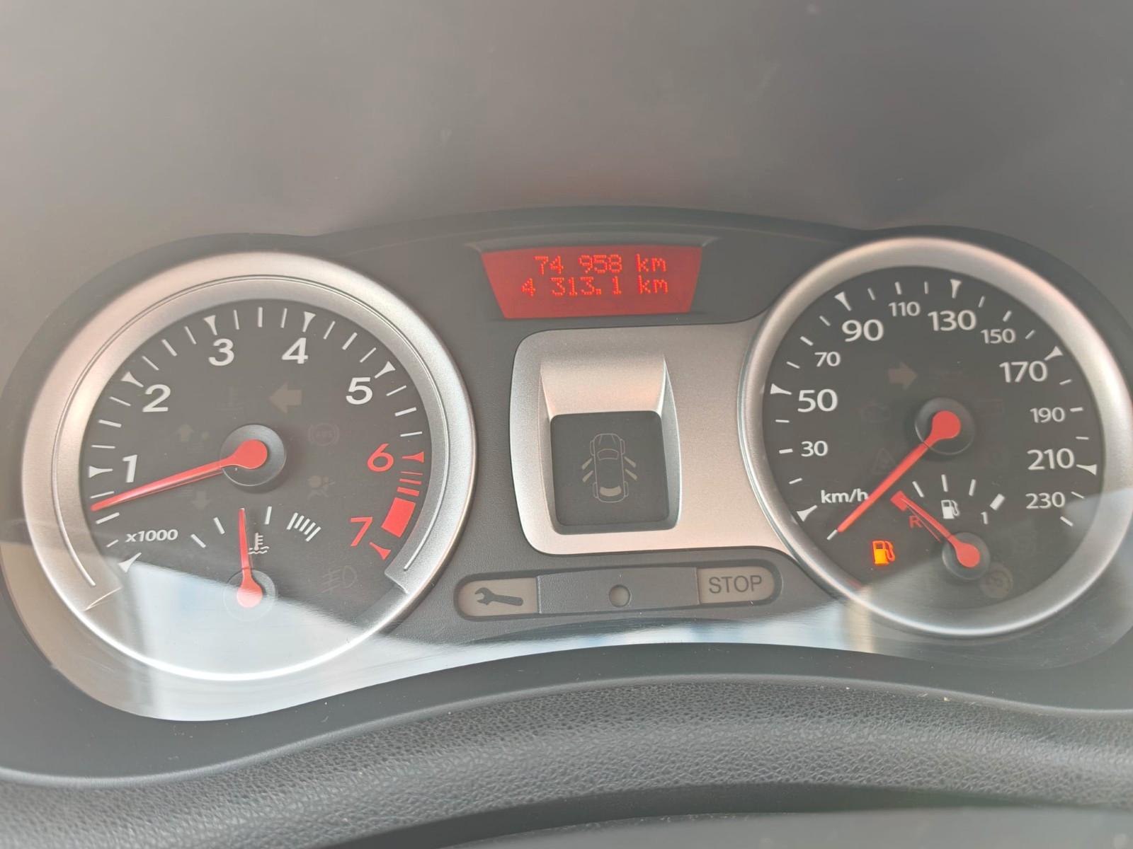 Renault Clio 2010 — photo 8